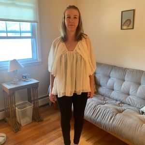 NWT Skies Are Blue Billowy Top, med